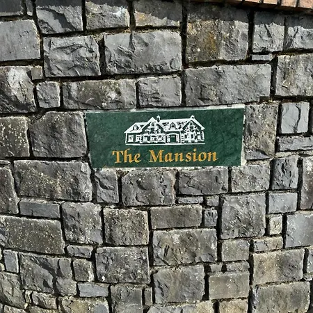 The Mansion בית נופש Ballintober (Roscommon)